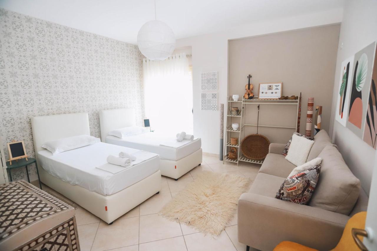 Large Apartment Near The Seaside Boulevard Lungomare Vlorë Esterno foto